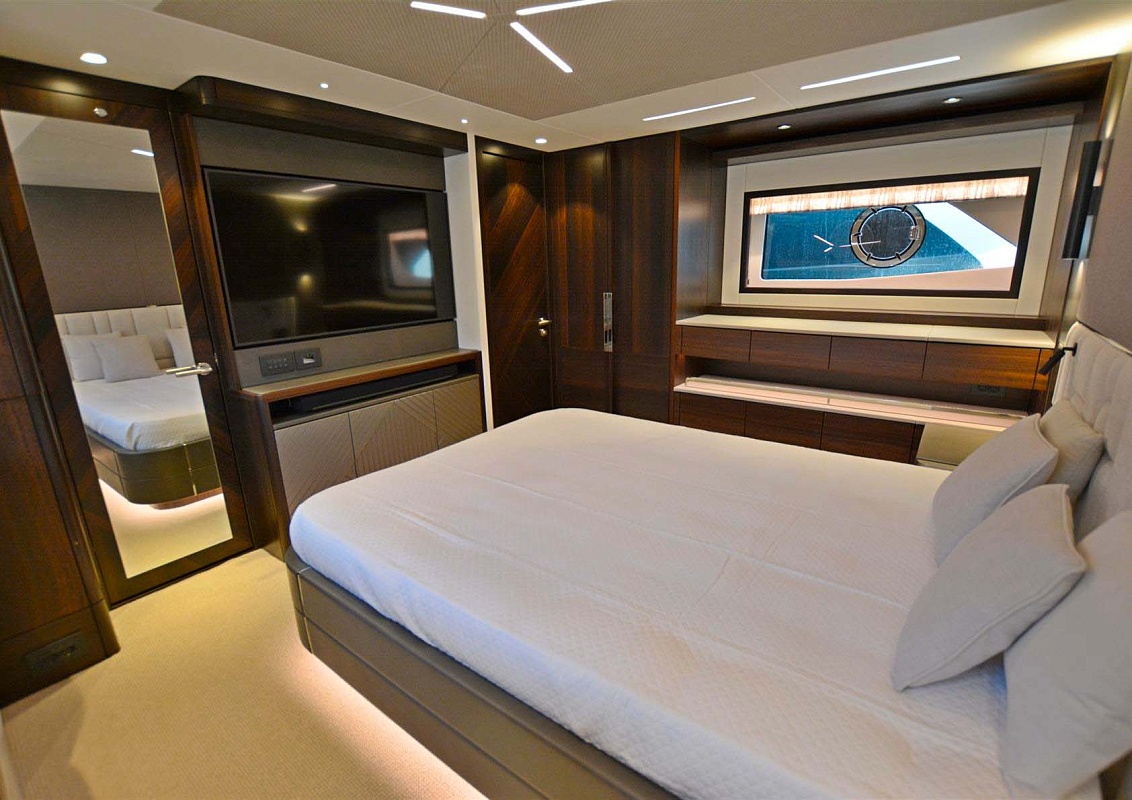 Продается моторная яхта Sunseeker Manhattan 68